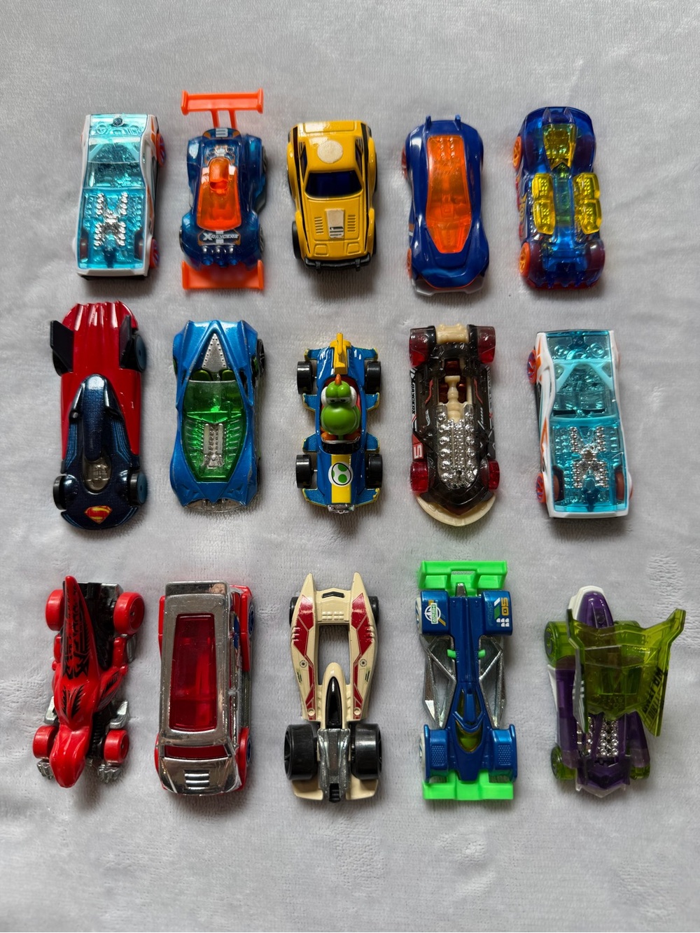 Hot Wheels Assorted Kids Toy Car Vehicles Lot of 15- Multicolor Pack Kids